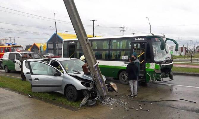 Mujer muere en Alerce por accidente de tránsito.