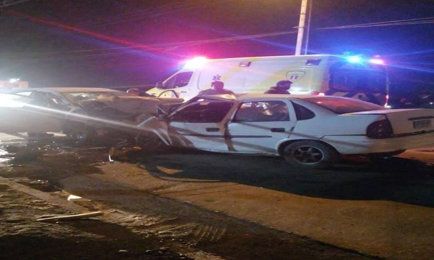 Dos muertos y dos heridos graves en accidente en Quellón
