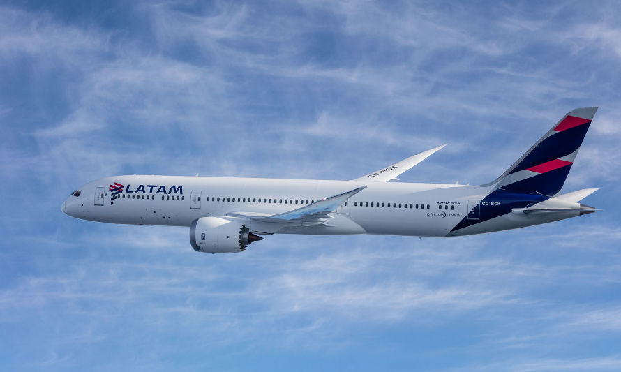 LATAM aumentó en un 31,2% su capacidad en vuelos internacionales, alcanzando el nivel más alto desde 2020