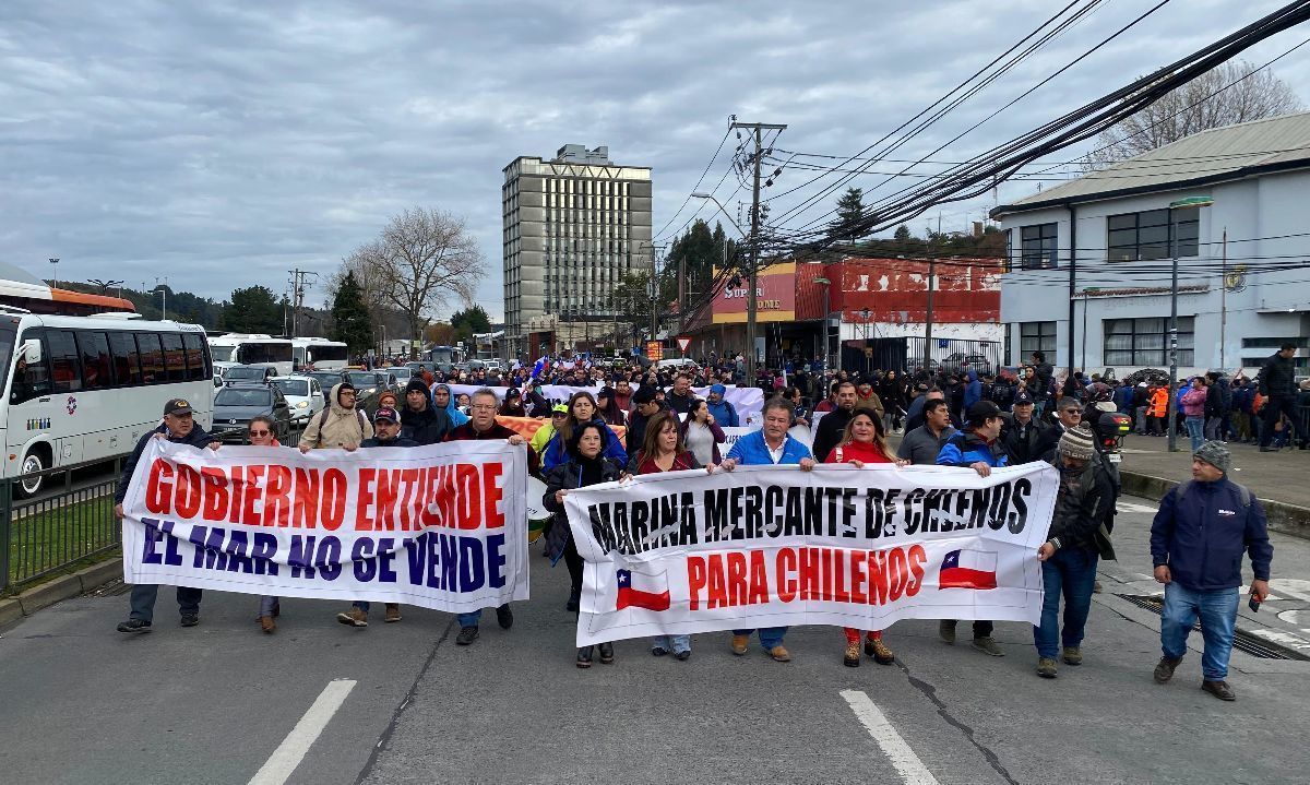 Puerto Montt: comenzó marcha que demanda el rechazo de las solicitudes de ECMPO