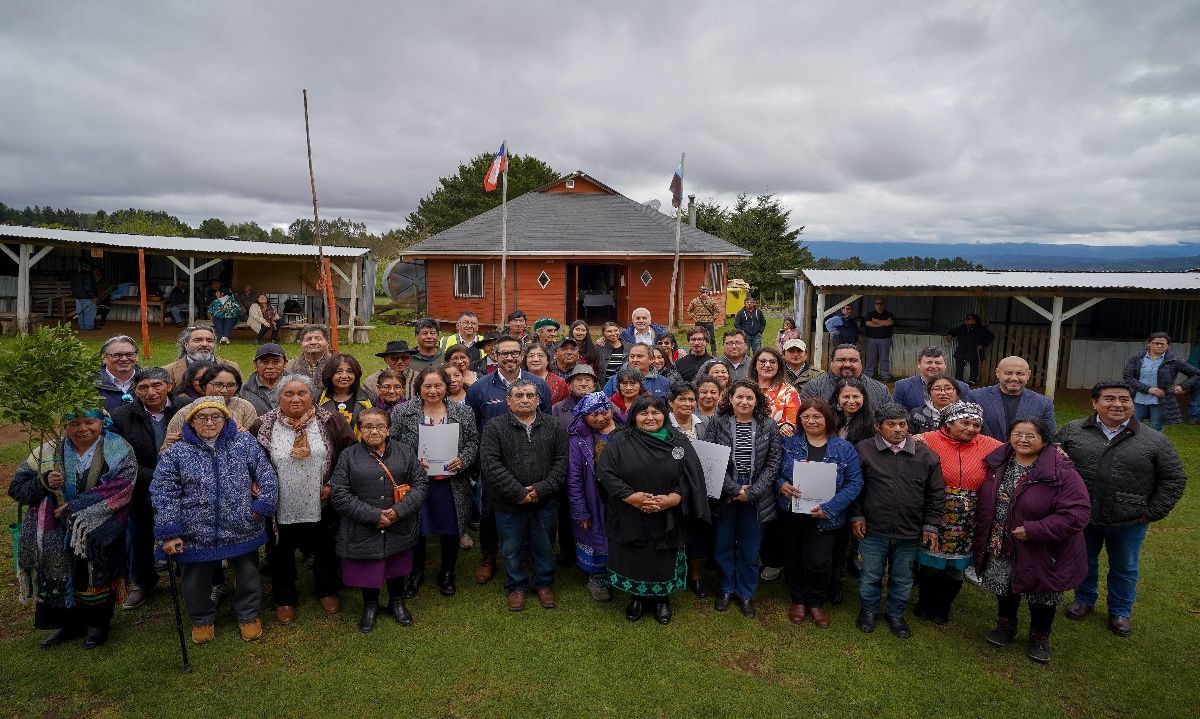 Entregan resoluciones de aplicabilidad para compra de tierras a comunidades mapuche de Los Lagos 