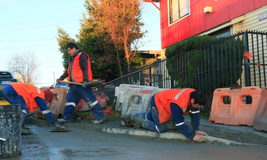 Activaron trabajos de supresión de baches en calles de Puerto Montt  